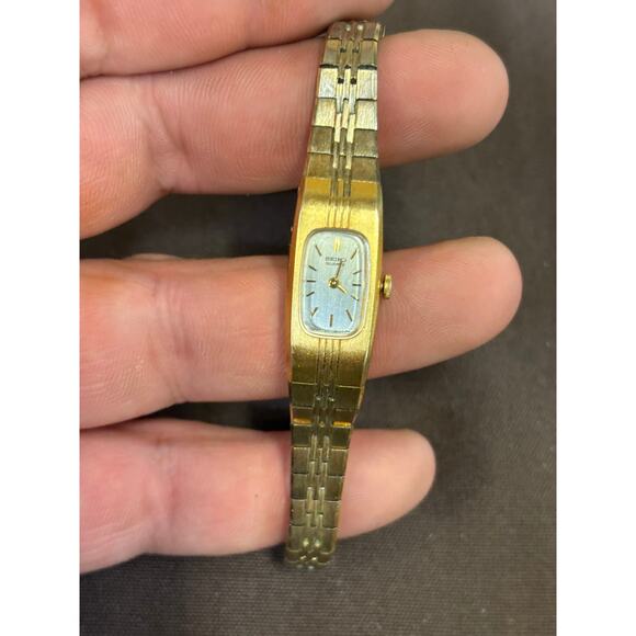 Vintage Seiko 1320-5629 Gold Tone Womens Watch!